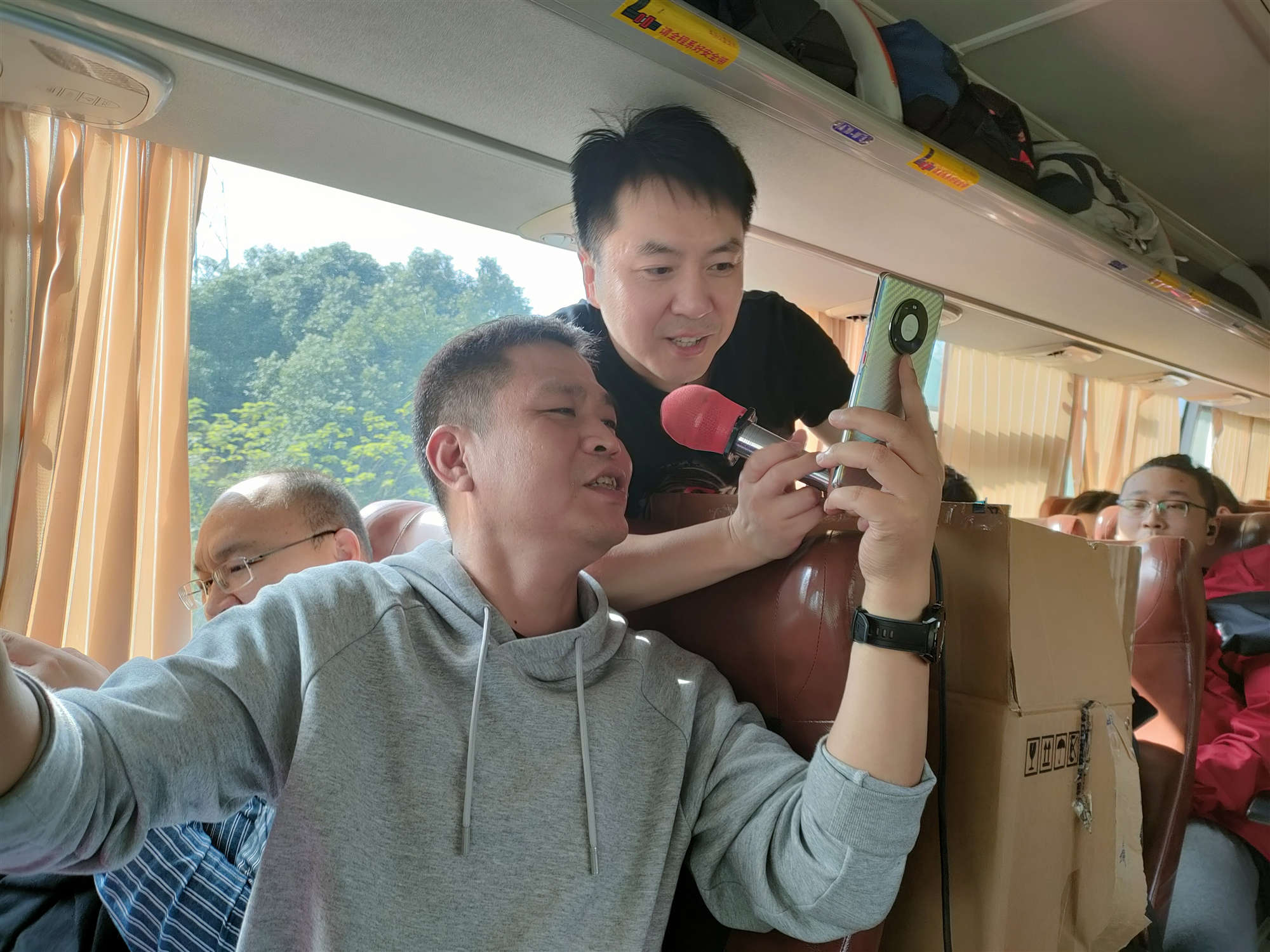 车上活动_副本.jpg